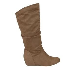 Francesca's Trend Report Taupe Suede Boots Cozycore Size 9